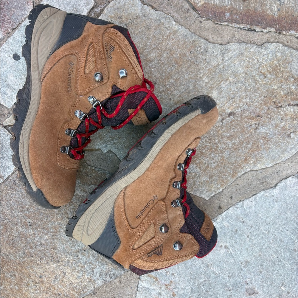 Columbia Brown Suede Hiking Boots - Picture 2 of 4